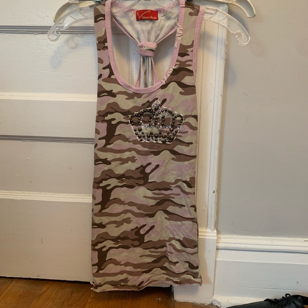 Flattering Von Dutch Pink and White Tank Top
